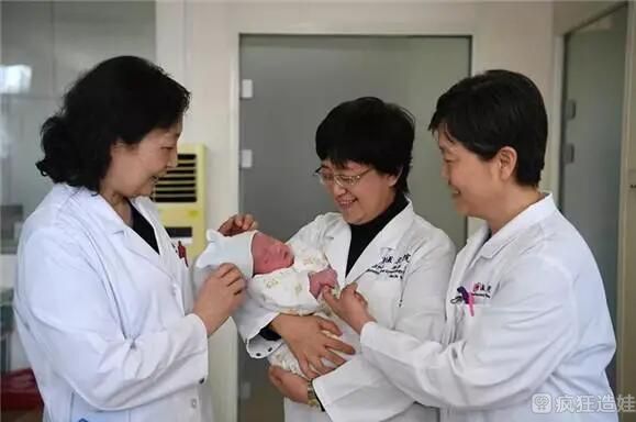 试管取卵是从肚子上取吗